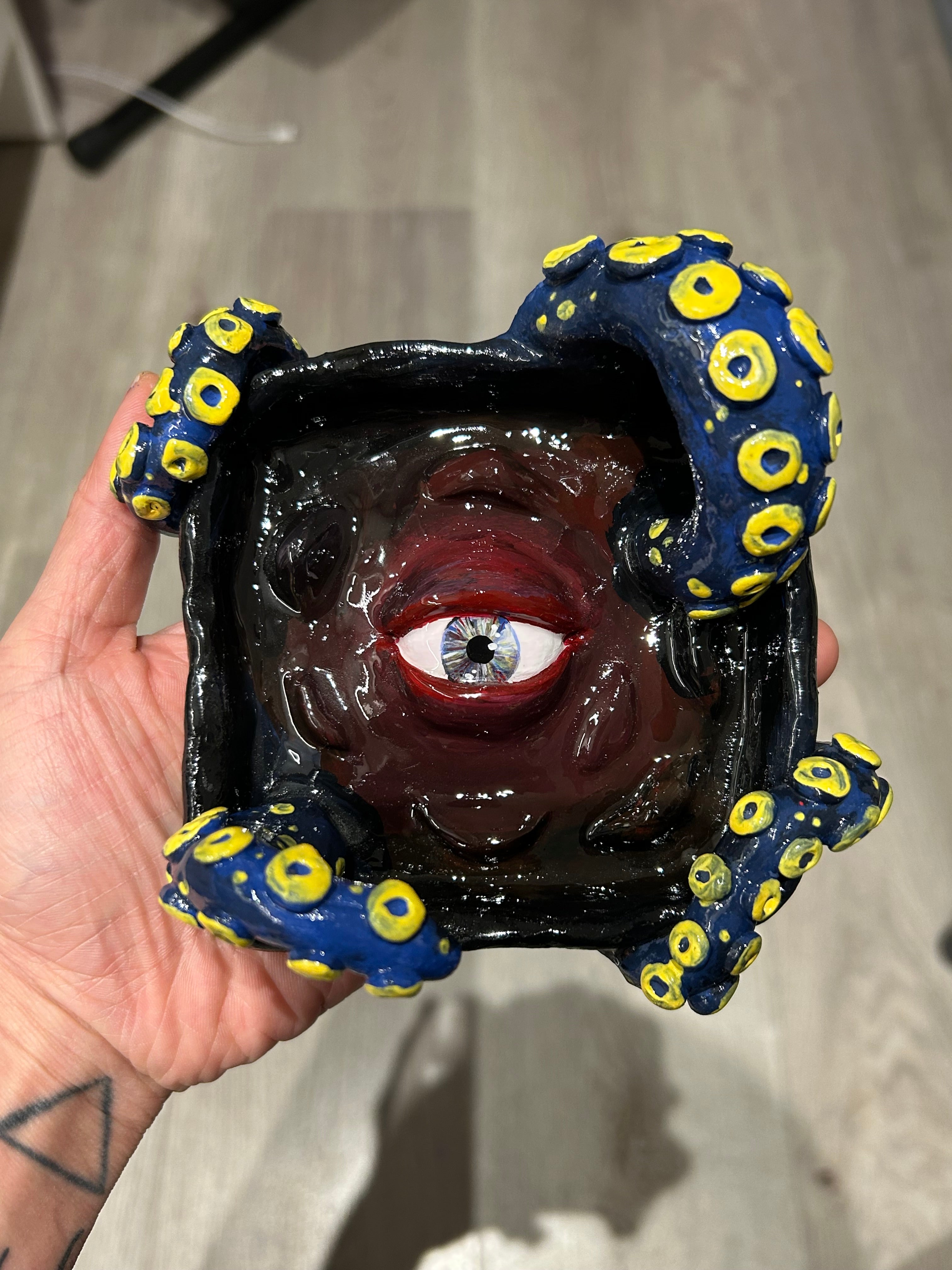 Ashtray dibs 10 AVAILABLE